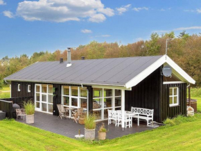 Three-Bedroom Holiday home in Øster Assels 3